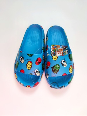 Chlapecké pantofle AVENGERS modré potisk