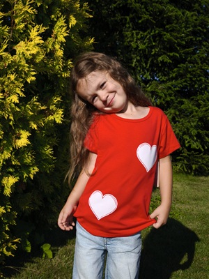 Dívčí tričko SRDÍČKA červené