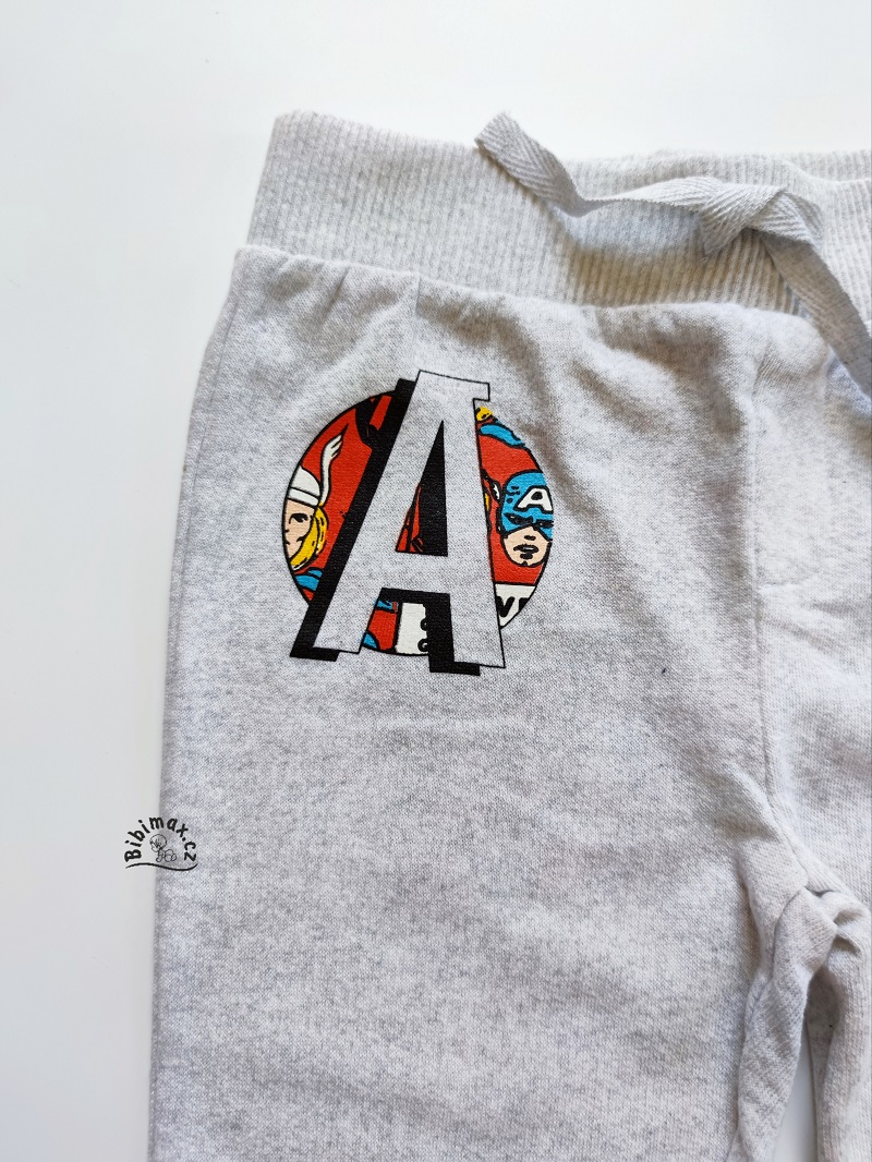 Chlapecké tepláky marvel AVENGERS světle šedé