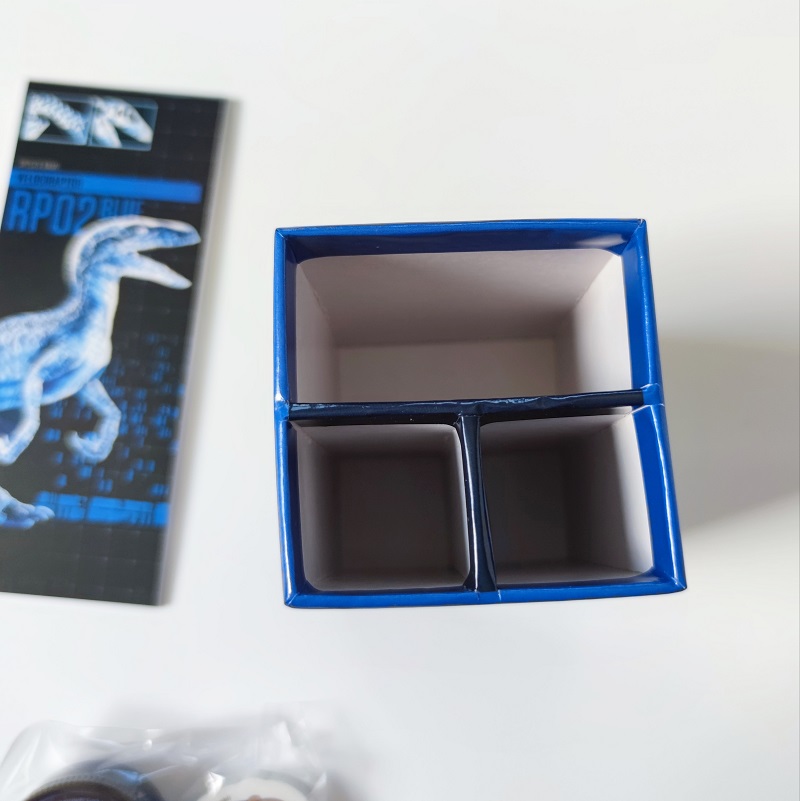 Stojánek na psací potřeby s vybavením JURSKÝ PARK - sada 7 ks